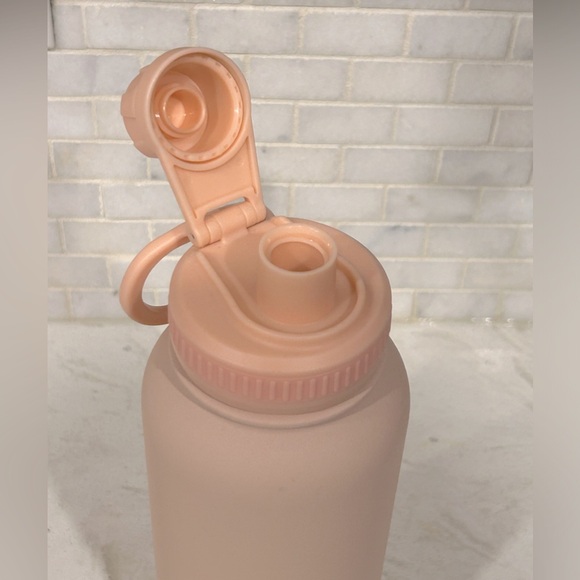 Stainless Steel Water Bottle (1L) - Picture 2 of 4